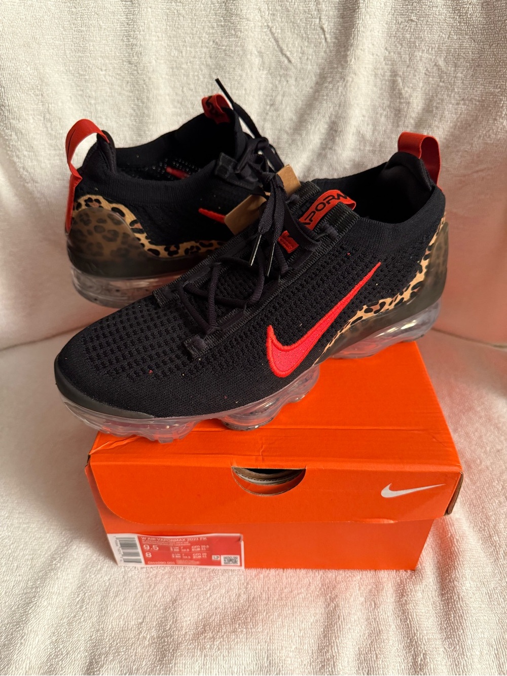Nike Air Vapormax Flyknit Leopard Sneaker